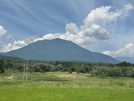 夏の黒姫山 夏の黒姫山の写真