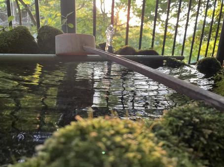 The water basin at dusk and the rippling water surface, JPG