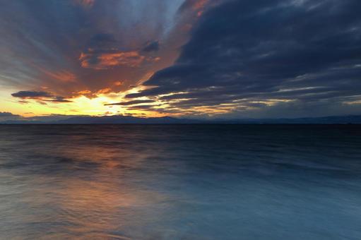 Dynamic sunset over the sky and lake, JPG Dynamic sunset over the sky and lake, JPG