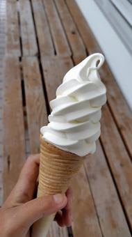 ミルクソフトクリーム ミルクソフトクリーム ソフトクリーム,ミルク,バニラの写真素材