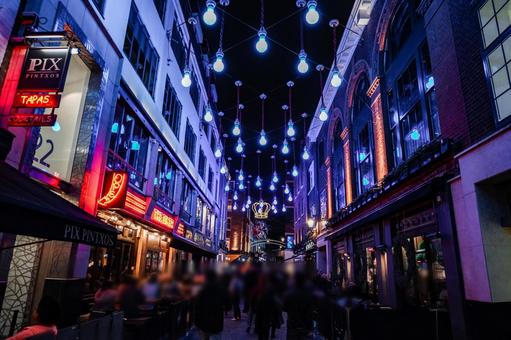 賑やかなカーナビー通り イルミネーション,電球,カーナビー通りの写真素材