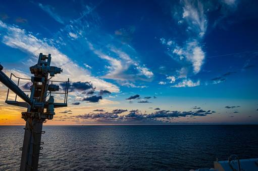 日本海　フェリーからの風景 日本海,日本海フェリー,海の写真素材