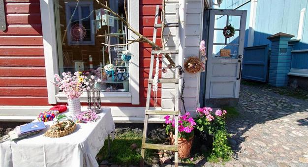 北欧の可愛いお家と石畳 北欧の可愛いお家と石畳 雑貨屋,お店,花の写真素材