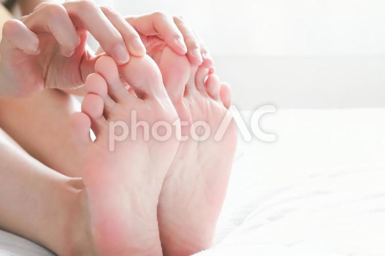 足の裏　フットケアイメージ 脚,足,女性の写真素材