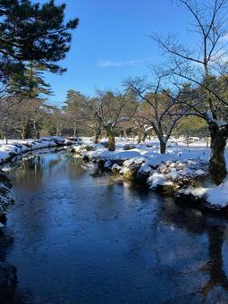兼六園 兼六園 雪景色,雪,真っ白の写真素材