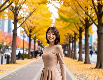 ストリートスナップ・イチョウ並木の彼女 ストリートスナップ・イチョウ並木の彼女の写真