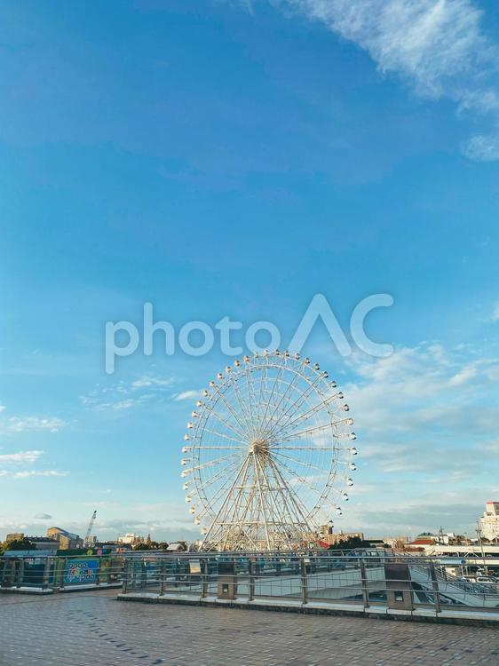 観覧車 観覧車,秋の空,遊園地の写真素材
