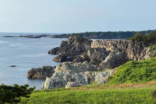 佐渡ヶ島　小川付近の岸壁 佐渡島,佐渡,佐渡ヶ島の写真素材