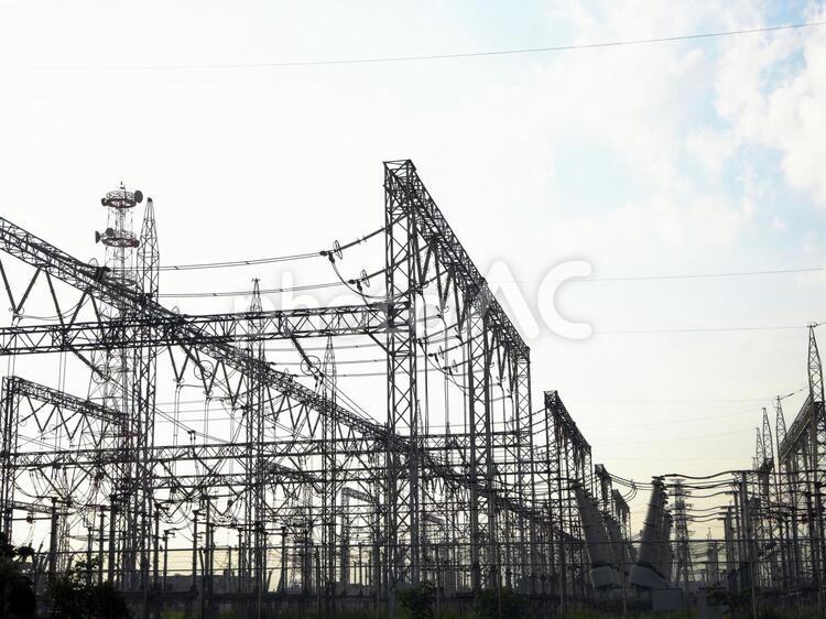 鉄塔がある風景 鉄塔,送電線,電線の写真素材