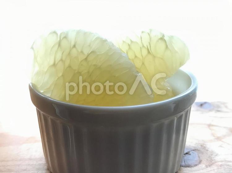瑞々しいグレープフルーツ１ グレープフルーツ,実,果肉の写真素材