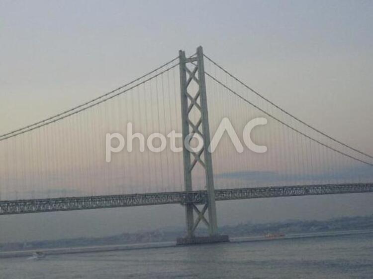 夕暮れの明石海峡　8月 8月,お盆,グラデーションの写真素材