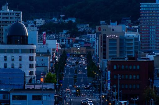 夕暮れの小樽の街 小樽,夕暮れ,薄暮の写真素材