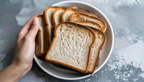 食パンのあるテーブル風景 食パンのあるテーブル風景の写真