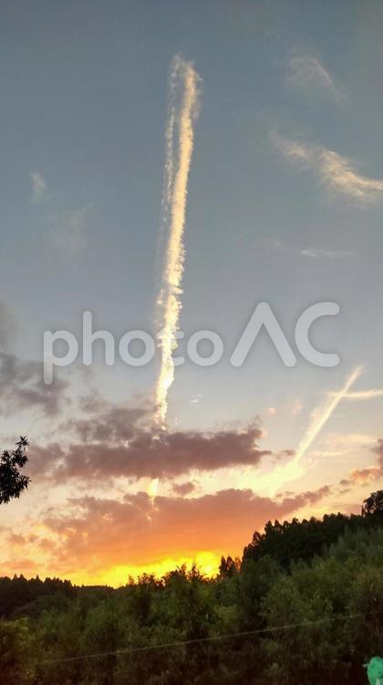 上がる上がる 空,秋空,夕焼けの写真素材