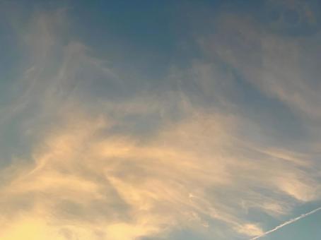 雲のある夕空 雲のある夕空の写真