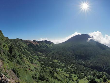 浅間山外輪山・トーミの頭山頂の写真