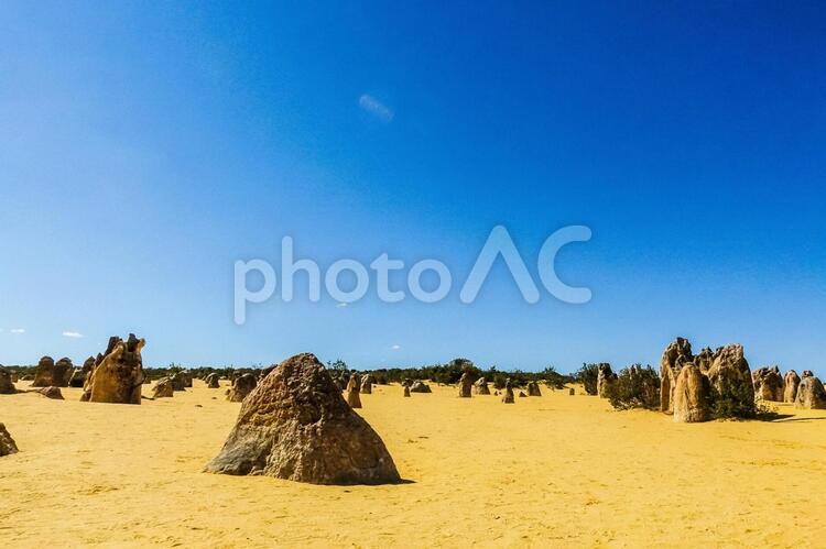 ピナクルズ　国立公園　パース　砂漠 perth,pinnacles,waの写真素材