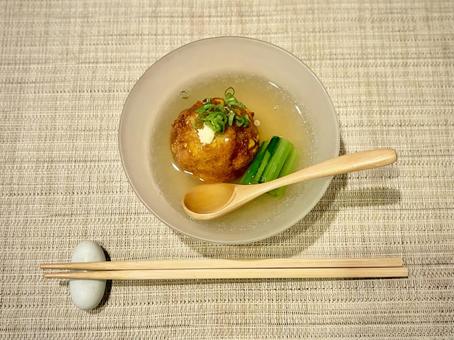 大きな肉団子のあんかけ 大きな肉団子のあんかけ 海老しんじょう,えびしんじょ,えび団子の写真素材
