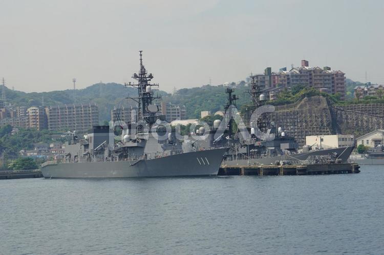 横須賀　軍艦　アメリカ軍 横須賀,軍艦,アメリカ軍の写真素材