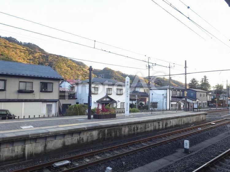 鬼怒川温泉駅のホーム風景 鬼怒川,温泉,駅の写真素材