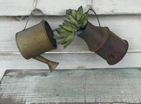 庭の飾り物 庭の飾り物の写真