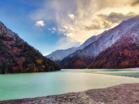高瀬渓谷 山,渓谷,河の写真素材
