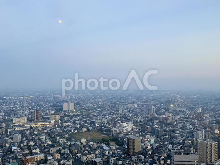 浜松まち並みと月 浜松,南,海の写真素材