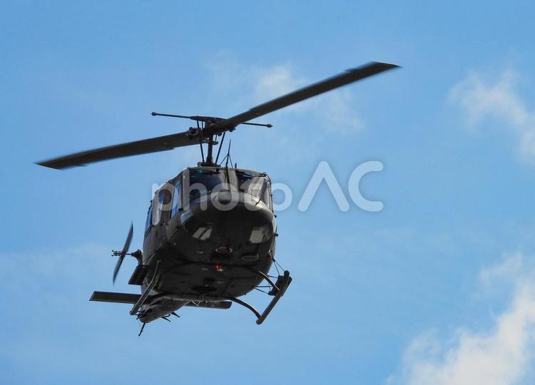 訓練で飛行する陸上自衛隊のヘリUH-1J 陸上自衛隊,自衛隊,ミリタリーの写真素材