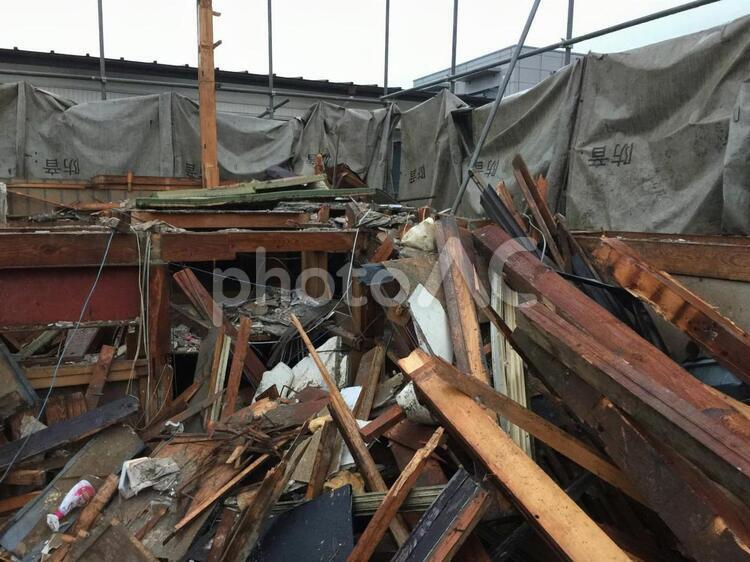 解体現場 ごみ,さび,さびましたの写真素材