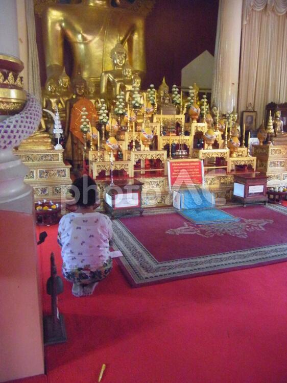 チェンマイ（タイ北部の観光地）市内の寺院（ワット・プラシン） タイ,チェンマイ,ワットの写真素材