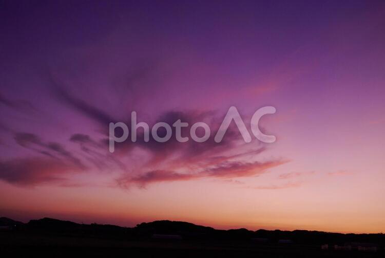 きれいな夕焼け空～マジックアワー 空,夕焼け空,グラデーションの写真素材