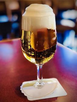 キンキンに冷えた生ビールグラス3 ビール,生ビール,アルコールの写真素材