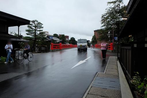 雨上がりの岐阜高山の赤い中橋と周辺風景 雨上がりの岐阜高山の赤い中橋と周辺風景 中橋,赤い橋,雨の写真素材