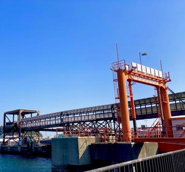 久里浜港 海,かなや丸,晴れの写真素材