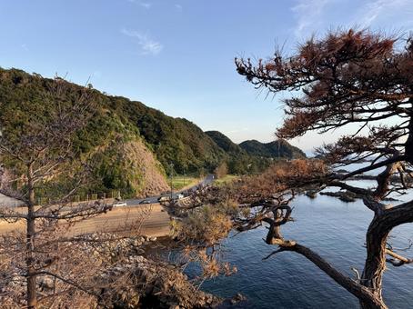 福井県鉾島 越前海岸の夕方の空 福井県鉾島 越前海岸の夕方の空 断崖絶壁,水平線,夕景の写真素材