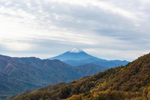 大菩薩ライン(国道411号)からの眺望1 富士山,大菩薩ライン,国道411号の写真素材
