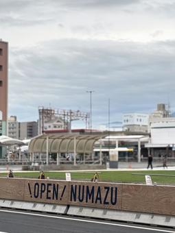 OPEN！NUMAZU 駅前,旅,街の写真素材