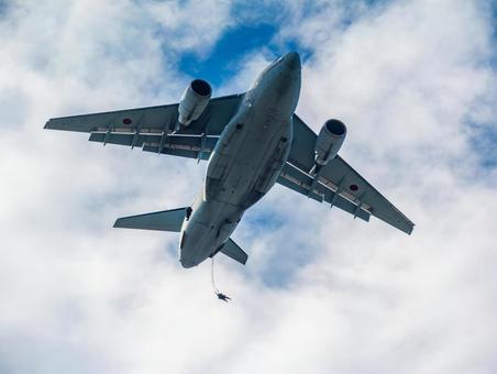 空挺降下 入間航空祭,2025,入間基地の写真素材