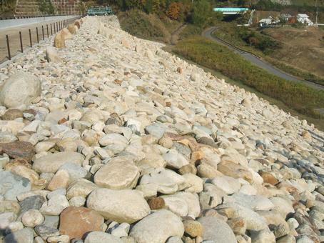 Amp Dam (stone), JPG