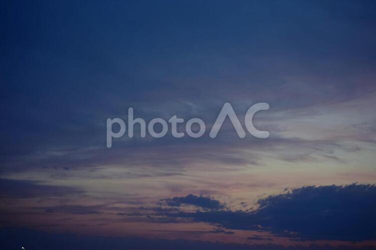 夕暮れ 夕暮れ,夏,空の写真素材