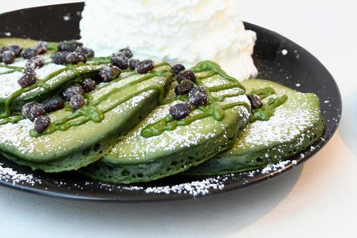 抹茶のパンケーキ ホットケーキ,パンケーキ,生クリームの写真素材