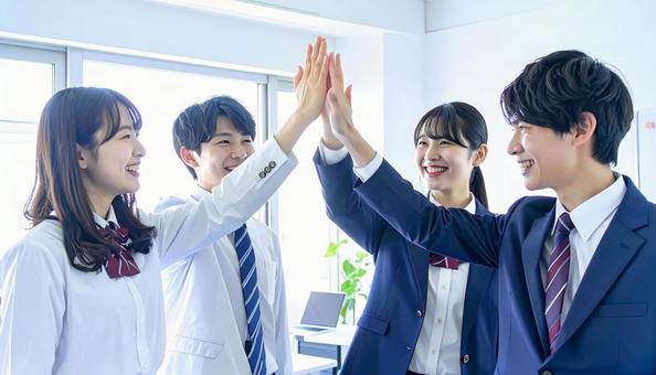 喜びを分かち合う学生 喜びを分かち合う学生の写真