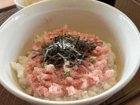ネギトロ丼 食べ物,ご飯,米の写真素材