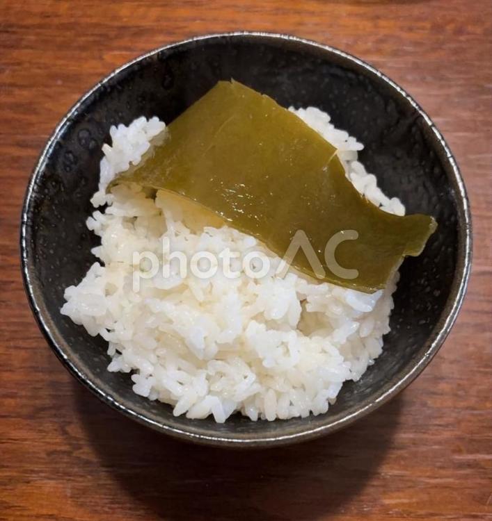 R7.5.27　あきたこまち白米昆布ご飯 茶碗飯,あきたこまち,炊き込みの写真素材