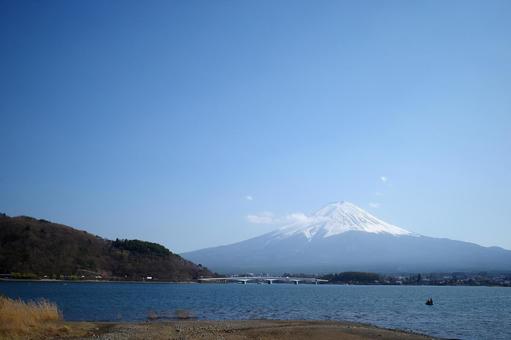 Mt. Fuji, Lake Kawaguchi and anglers, JPG Mt. Fuji, Lake Kawaguchi and anglers, fuji mountain, fuji, kawaguchiko, JPG