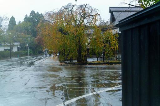雨の角館 角館,紅葉,夕方の写真素材