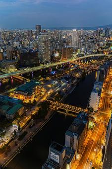 都市夜景 ステーションワン,淀屋橋,大阪の写真素材