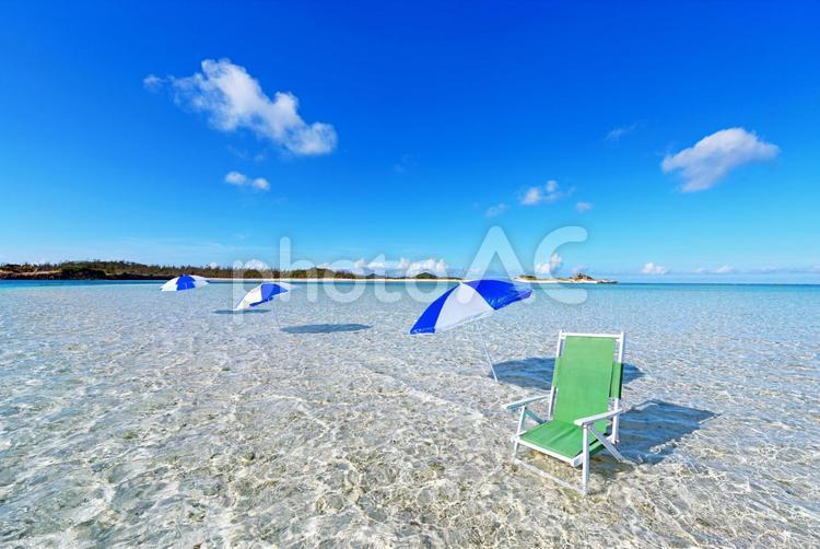 沖縄の美しいビーチ ビーチ,海,波の写真素材