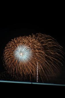 夜空に咲く大輪の輝き 花火,夜景,夏の写真素材