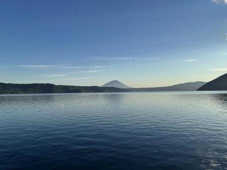 洞爺湖と羊蹄山 洞爺湖と羊蹄山 洞爺湖,洞爺湖温泉,北海道の写真素材